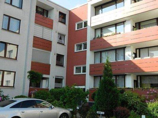 Kleine Loggien am Kinder- oder Schlafzimmer