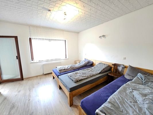 Schlafzimmer IV OG