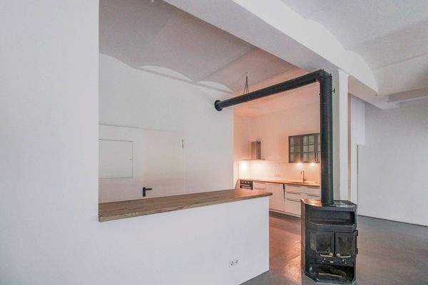 Theke mit Blick in die Küche mittlere Wohnung