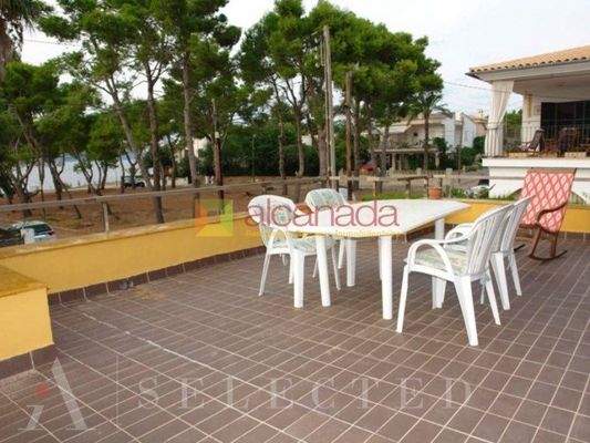 Chalet in zweiter Meereslinie zu verkaufen in Alcudia Manresa, Mallorca