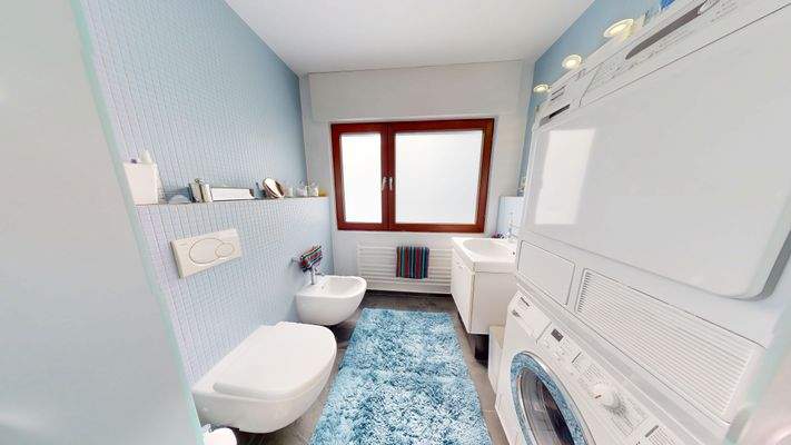 Badezimmer 2 mit Waschmaschinenplatz