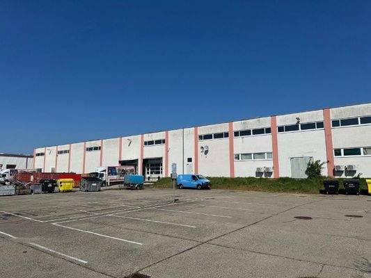 Gewerbehalle Südseite (1)