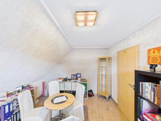 CAM03784G0-PR0091-STILL031