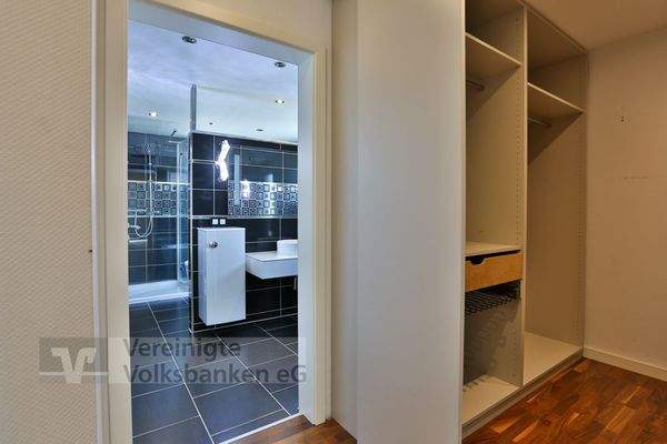 OG-Durchgang-Schrank