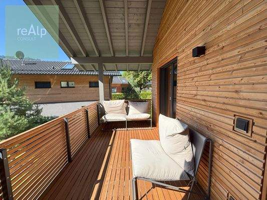 Tiefer Balkon - direkter Zugang zur Sauna und Masterbad