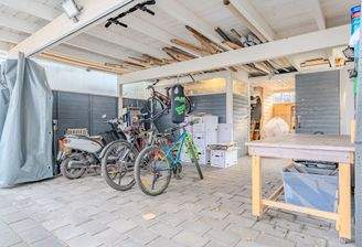 Carport samt Werkraum und Sitzecke