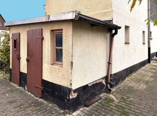 Abstellbereich im Garten Ansicht