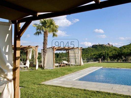 12 Hektar grosser Landsitz mit Panoramaausblick, Pool in Val di Chiana
