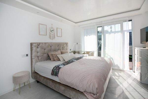 Schlafzimmer  mit Badezimmer en suite