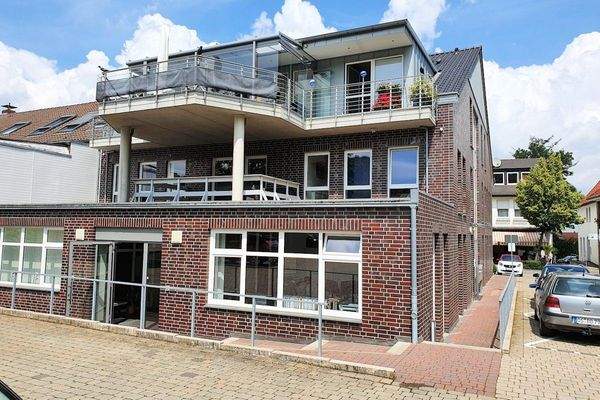 08 Buero mit grosser Fensterfront