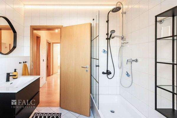 Badezimmer - (KI generiert)