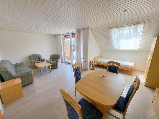 Wohn- Ess und Schlafbereich