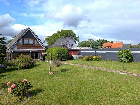 Rückansicht und Garten