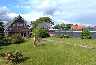 Rückansicht und Garten