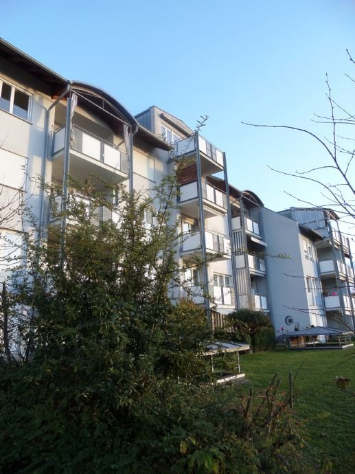 Schöne 3,5 Zimmerdachgeschosswohnung, plus weiteres Zimmer im ausgebauten Dachspitz, in Singen