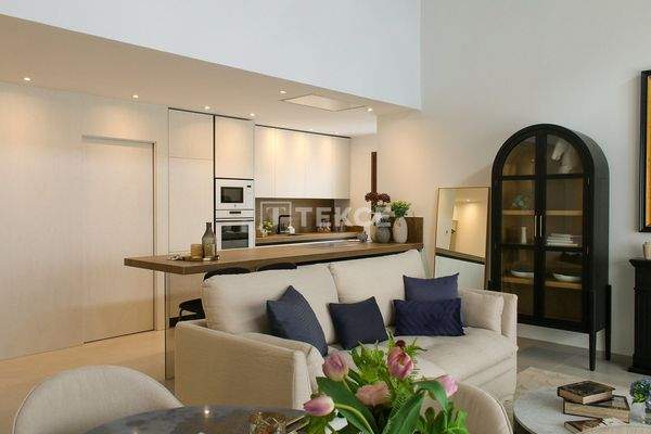 Stylish 3-Bedroom Villas with Pool in La Finca Resort Algorfa