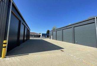 Gepflasterte Verkehsfläche