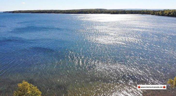 Cape Breton - Bras d`Or Lake - Tolles See-Ufergrun