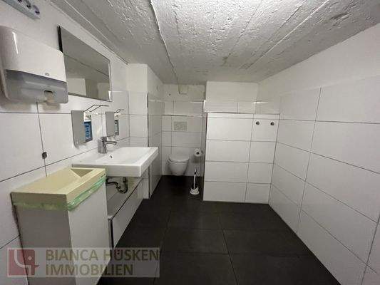 KG Personal-WC zur Praxis