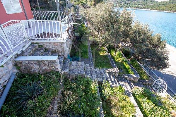 Nur 100 m bis zum Meer!