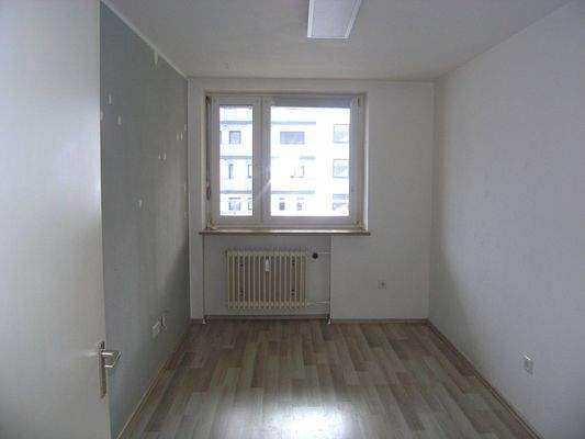 Kinder- bzw. Arbeitszimmer