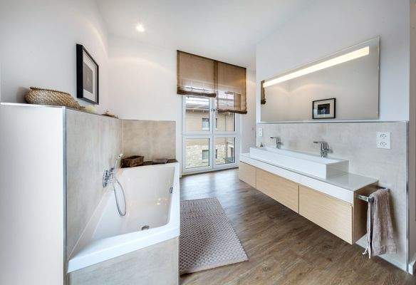 Mark Freybott Bad Okal Haus ()