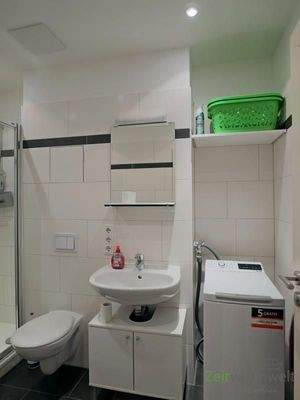 Waschmaschine im Bad