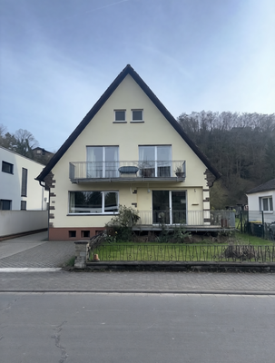 Frontansicht Straße.png