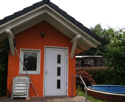 Sauna und kleiner Poolanlage.jpg