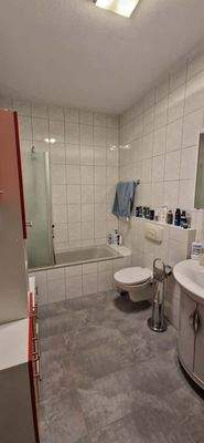 Modernes Badezimmer
