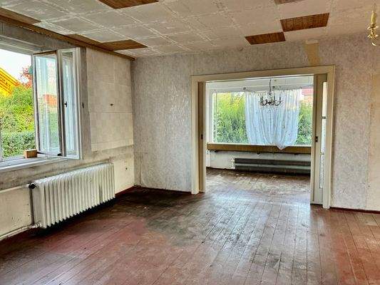 Wohnzimmer Blick zum Wintergarten