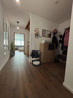 EG Diele, Ankleide.JPG