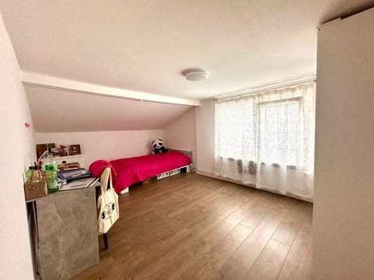 Kinderzimmer im DG