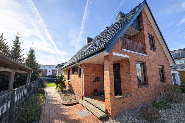 überdachter Eingangsbereich