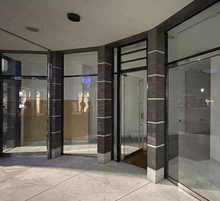 Schaufensteransicht außen (2)