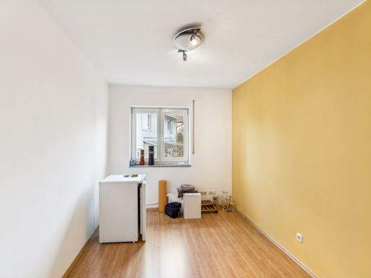 Büro oder Kinderzimmer 1. OG