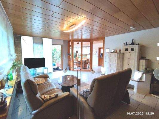 großzügiger Wohnbereich