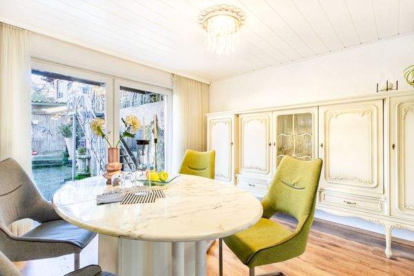 Wohn- und Essbereich mit Terrassenzugang