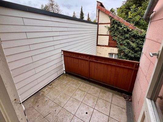 ... mit Balkon im OG