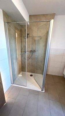 Bad mit Dusche - EG