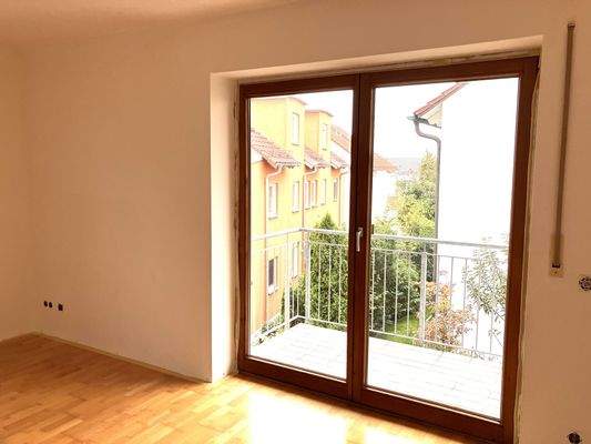 Wohnzimmer frisch gestrichen.JPG