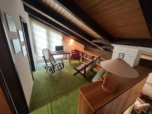 Empore Hauptwohnung im Dachbereich