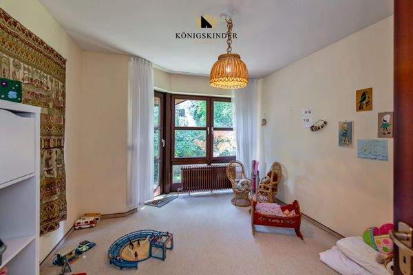 und das Schlafzimmer mit Ausgang...