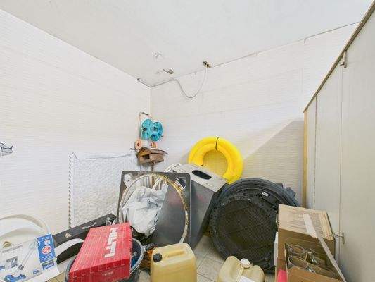 CAM03694G0-PR0041-STILL008