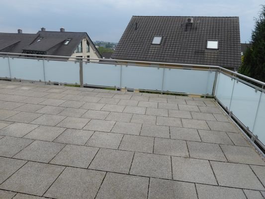 21 qm große Dachterrasse in Süd-West-Lage