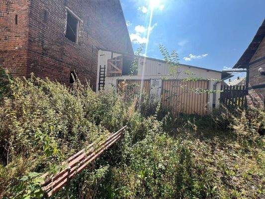 20 Garten und Garagen