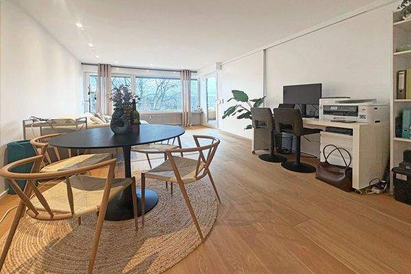 Offener Wohn- und Essbereich