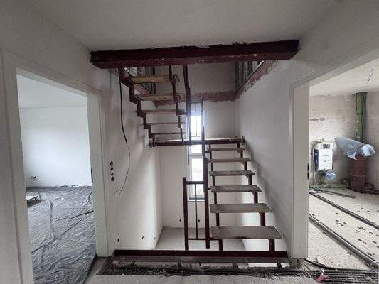 Treppenhaus OG zu DG