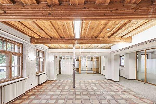 Der Hauptbereich vom Eingang aus