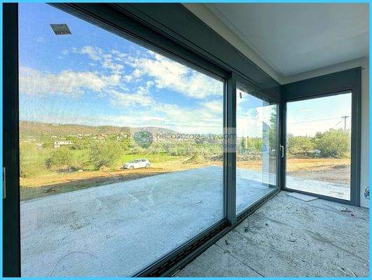 76c3a16645264712818eef6b4676f305-original